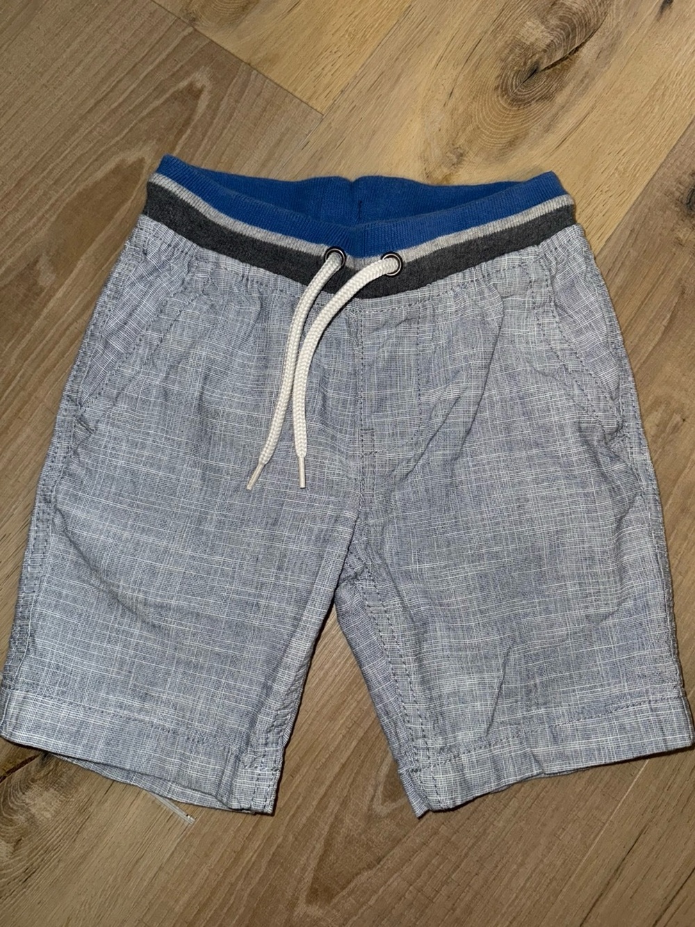 Kid’s Lightweight Drawstring Shorts - Light Gray with Blue Waistband